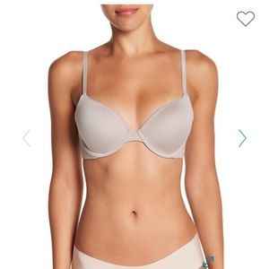 Calvin Klein / Convertible Lightly Lined Demi Bra